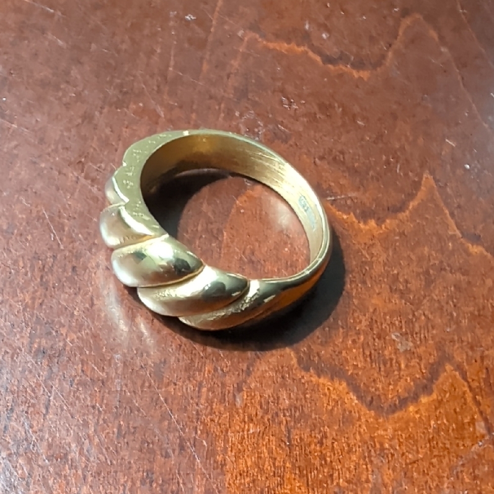 Evry Croissant Don't Get It Twisted Gold Plate Twisted Band Ring - Women Jewelry